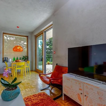 Villa Orange, Small House In A Pine Forest *